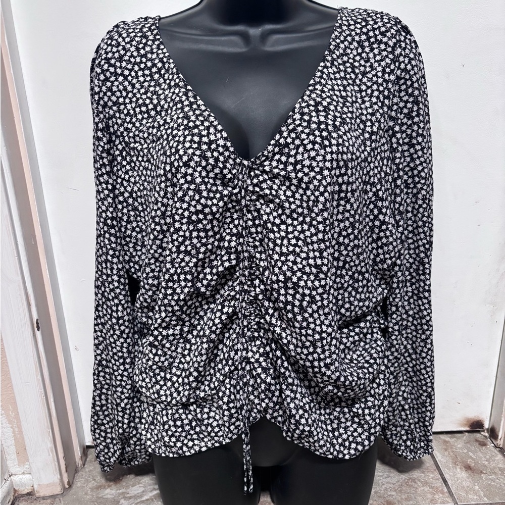 Black and White Floral Women's Top